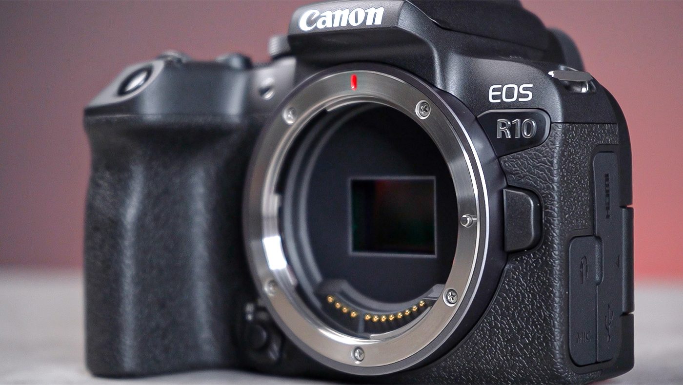 Penampilan kamera Canon EOS R10 sebagai kamera mirrorless seri EOS R terbaru