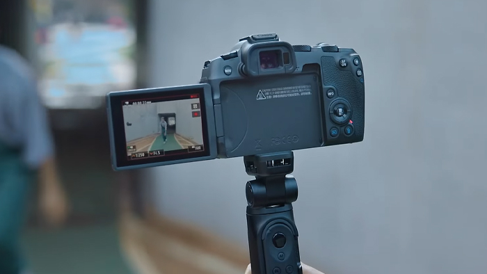 Performa Videografi Canon EOS R8